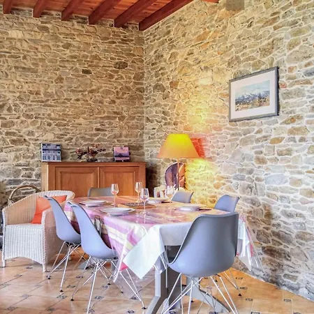 Holiday home Stunning In Gonneville-le-theil Gonneville-Le Theil