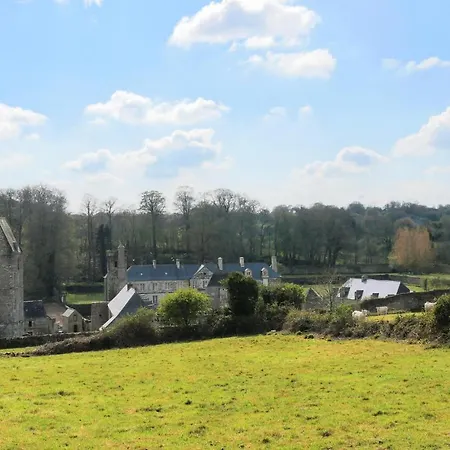 Casa de Férias 3 Bedroom Beautiful In Gonneville-le-theil Gonneville-Le Theil