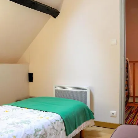 Holiday home Stunning In Gonneville-le-theil Gonneville-Le Theil