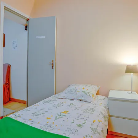 Hébergement de vacances 3 Bedroom Beautiful In Gonneville-le-theil