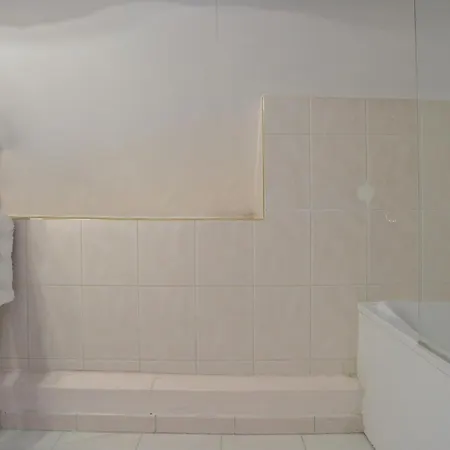3 Bedroom Beautiful In Gonneville-le-theil Gonneville-Le Theil