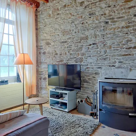 3 Bedroom Beautiful In Gonneville-le-theil Gonneville-Le Theil
