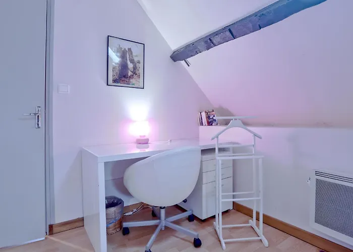 Stunning In Gonneville-le-theil * Gonneville-Le Theil