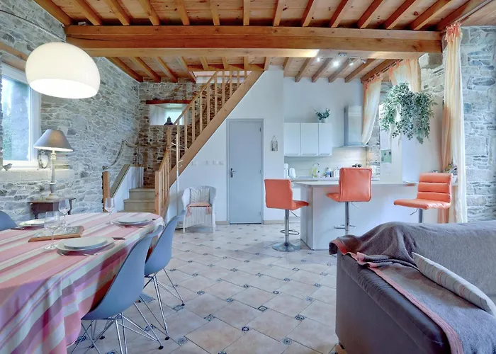 Stunning In Gonneville-le-theil * Gonneville-Le Theil